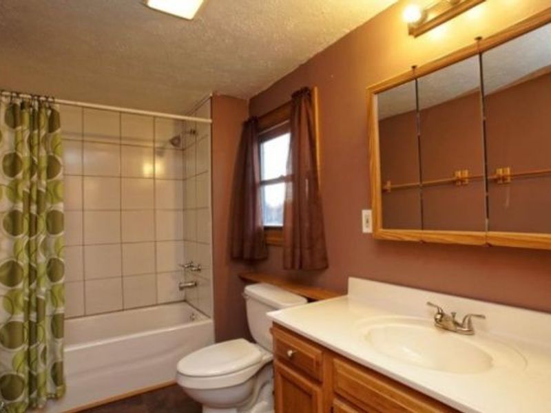 864 Shadybrook Drive , Akron, OH 44312 Photo 6