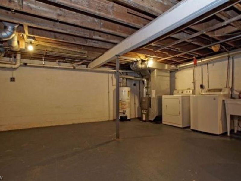 864 Shadybrook Drive , Akron, OH 44312 Photo 8