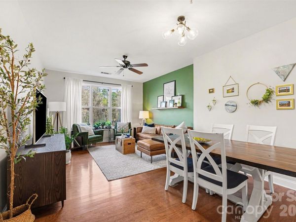 1000 E Woodlawn Road, Unit 111, Charlotte, NC 28209