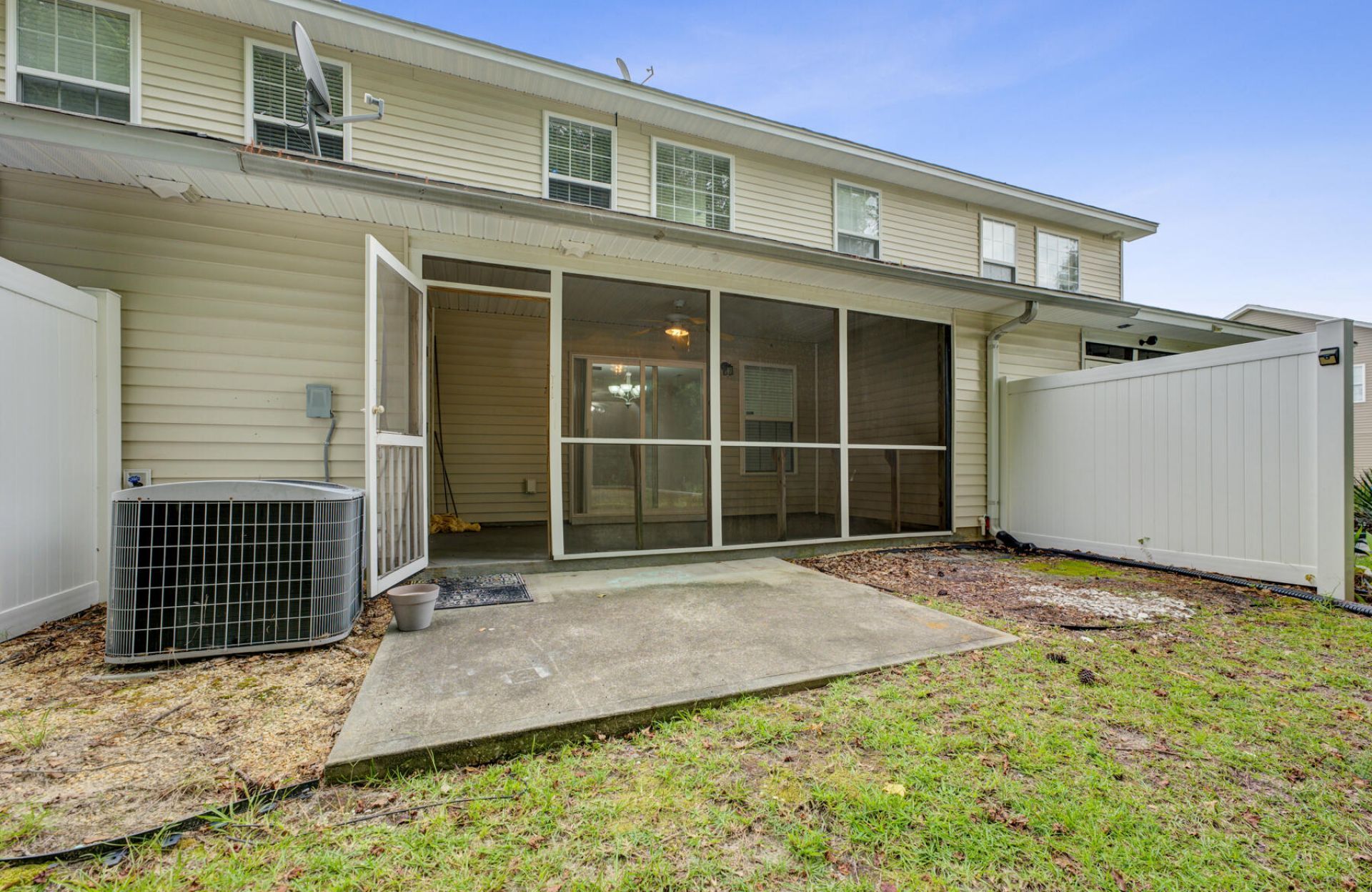 8849 Jenny Lind Street Photo 29