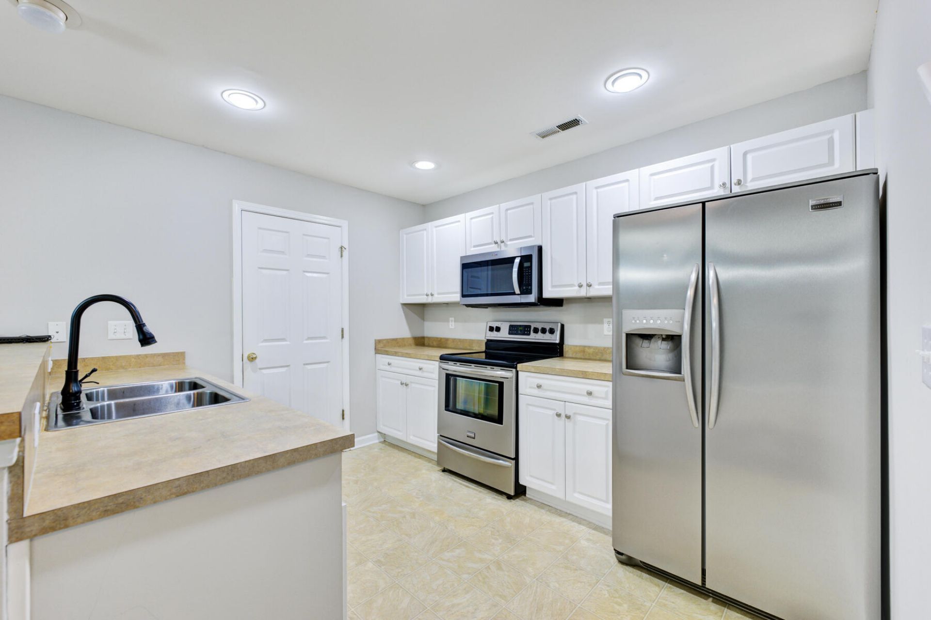 8849 Jenny Lind Street Photo 9