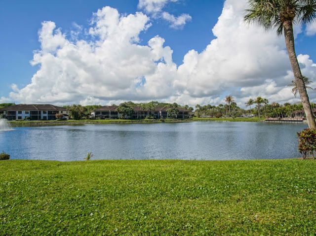 6081 SE Landing Way, Unit 6, Stuart, FL 34997 Photo