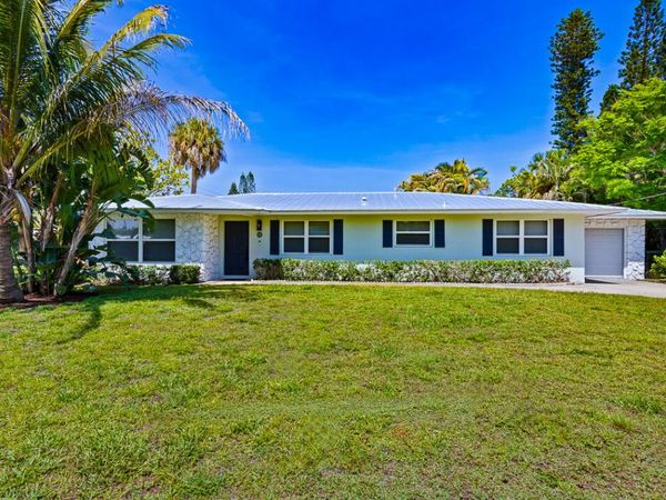 381 SE Edgewood Drive, Stuart, FL 34996
