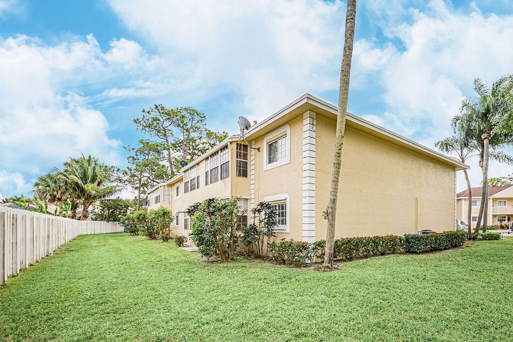 1501 Palm Beach Trace Drive, Royal Palm Beach, FL 33411 Photo