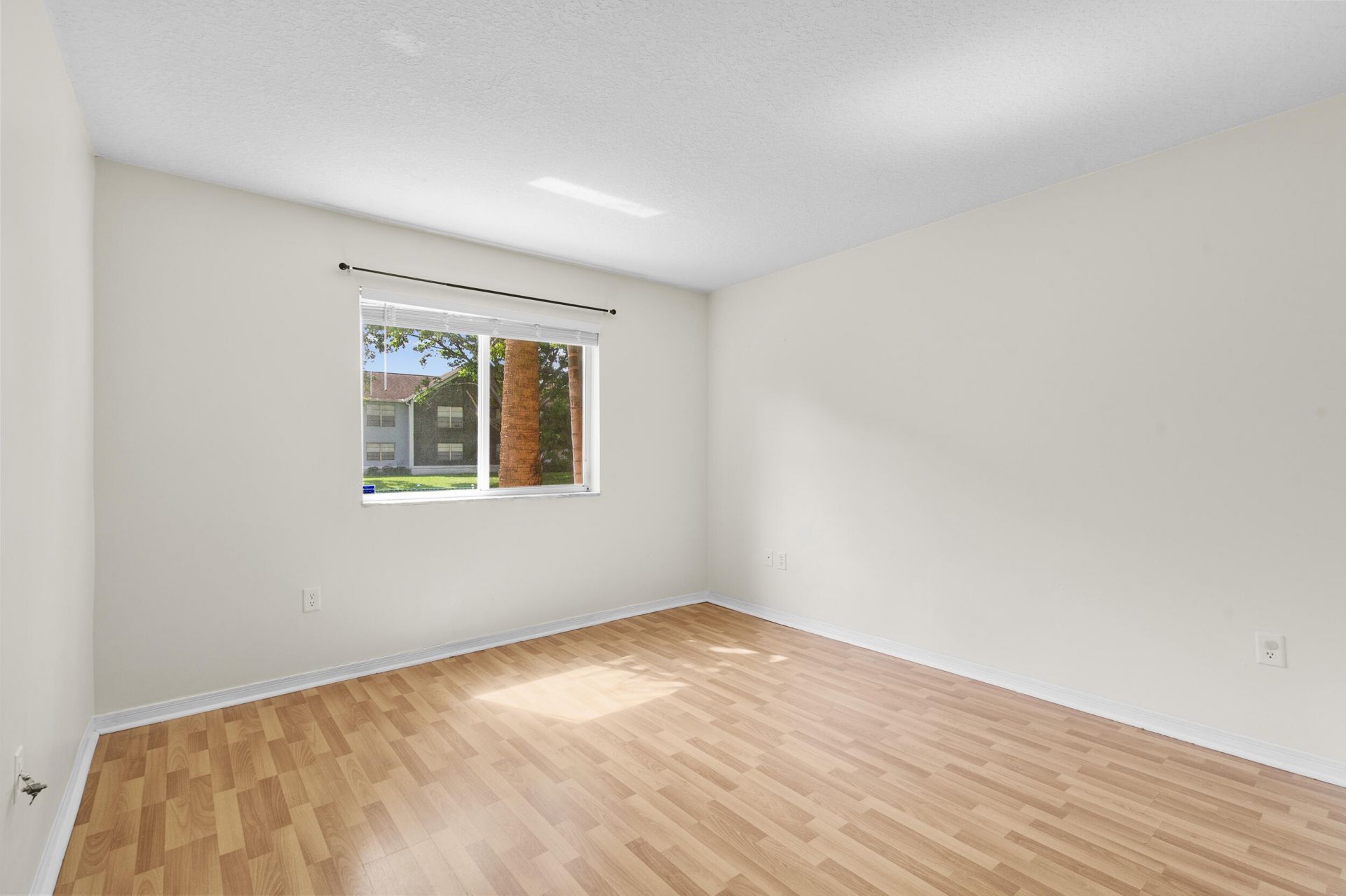 7850 NW 6th Street, Unit 104, Pembroke Pines, FL 33024 Photo