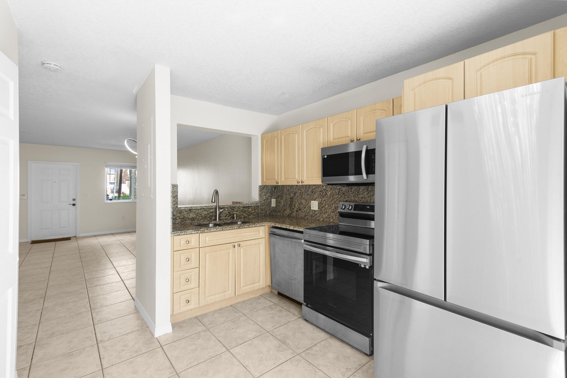 7850 NW 6th Street, Unit 104, Pembroke Pines, FL 33024 Photo