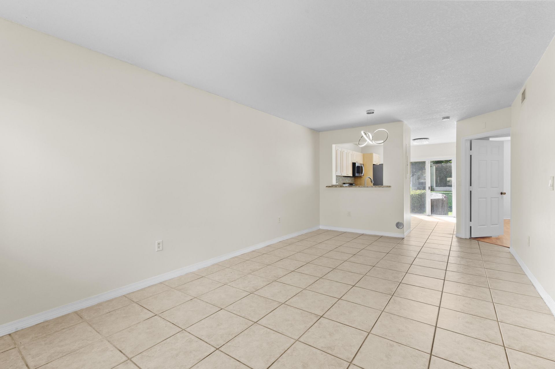 7850 NW 6th Street, Unit 104, Pembroke Pines, FL 33024 Photo