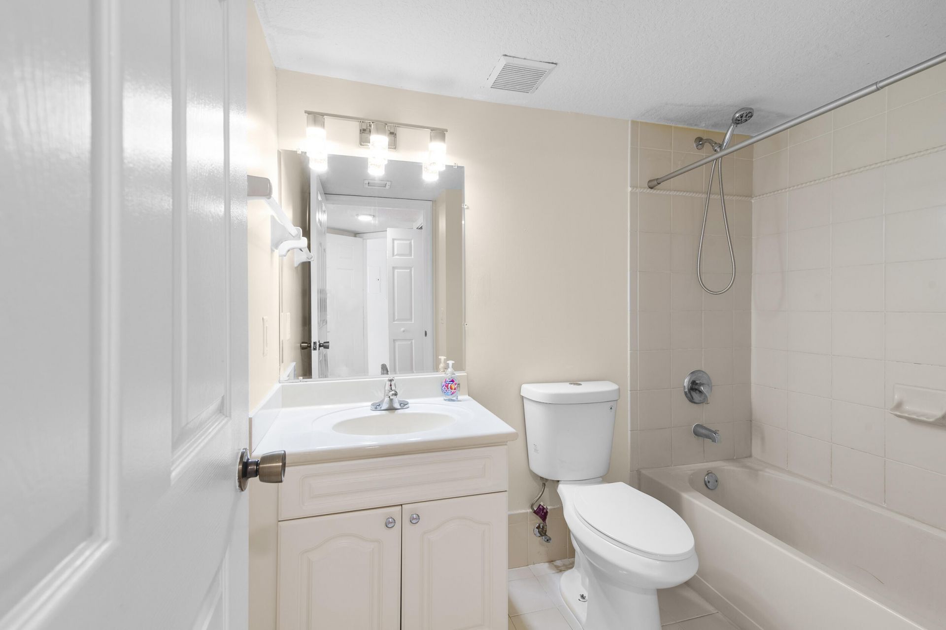 7850 NW 6th Street, Unit 104, Pembroke Pines, FL 33024 Photo