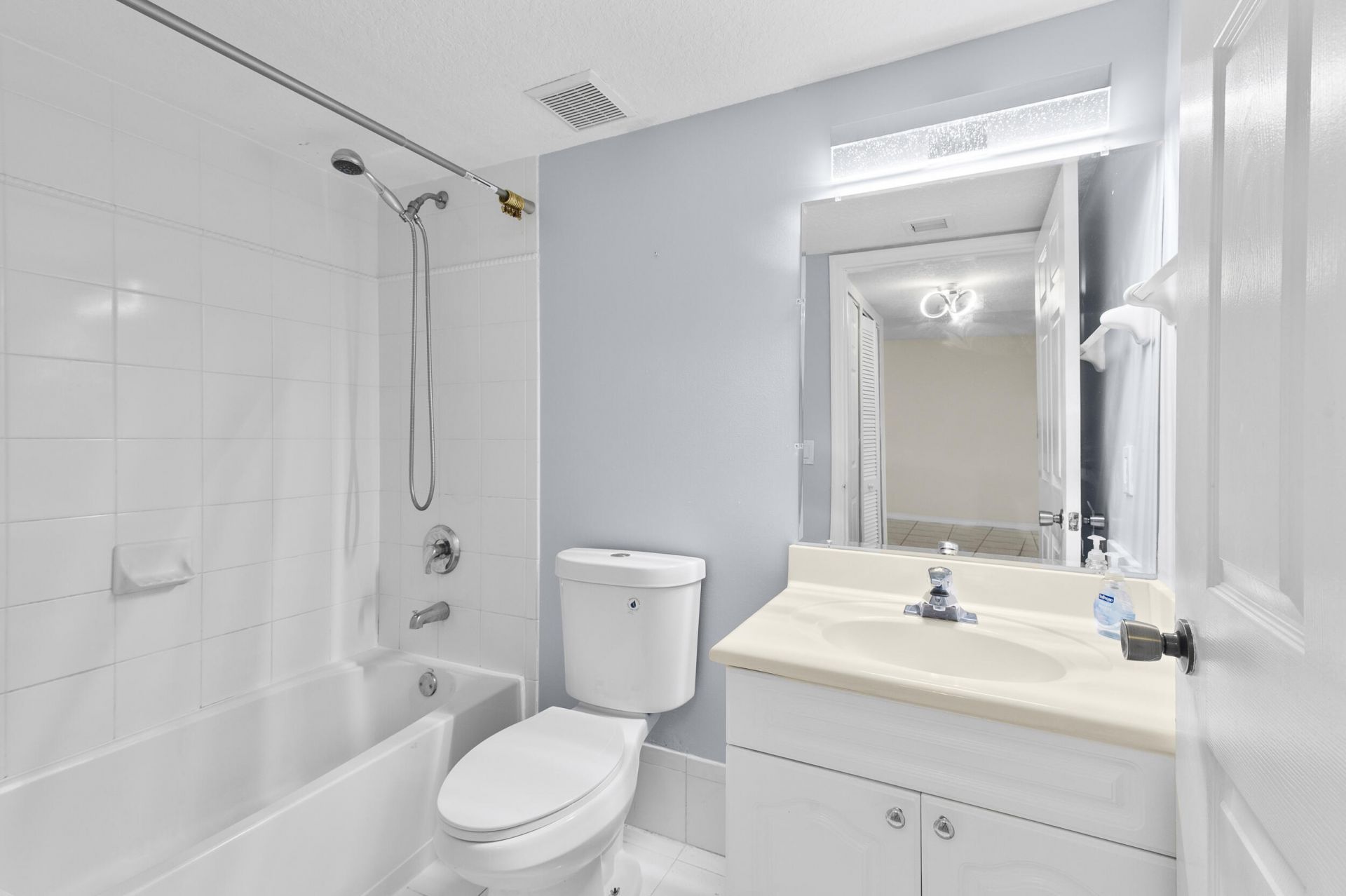 7850 NW 6th Street, Unit 104, Pembroke Pines, FL 33024 Photo