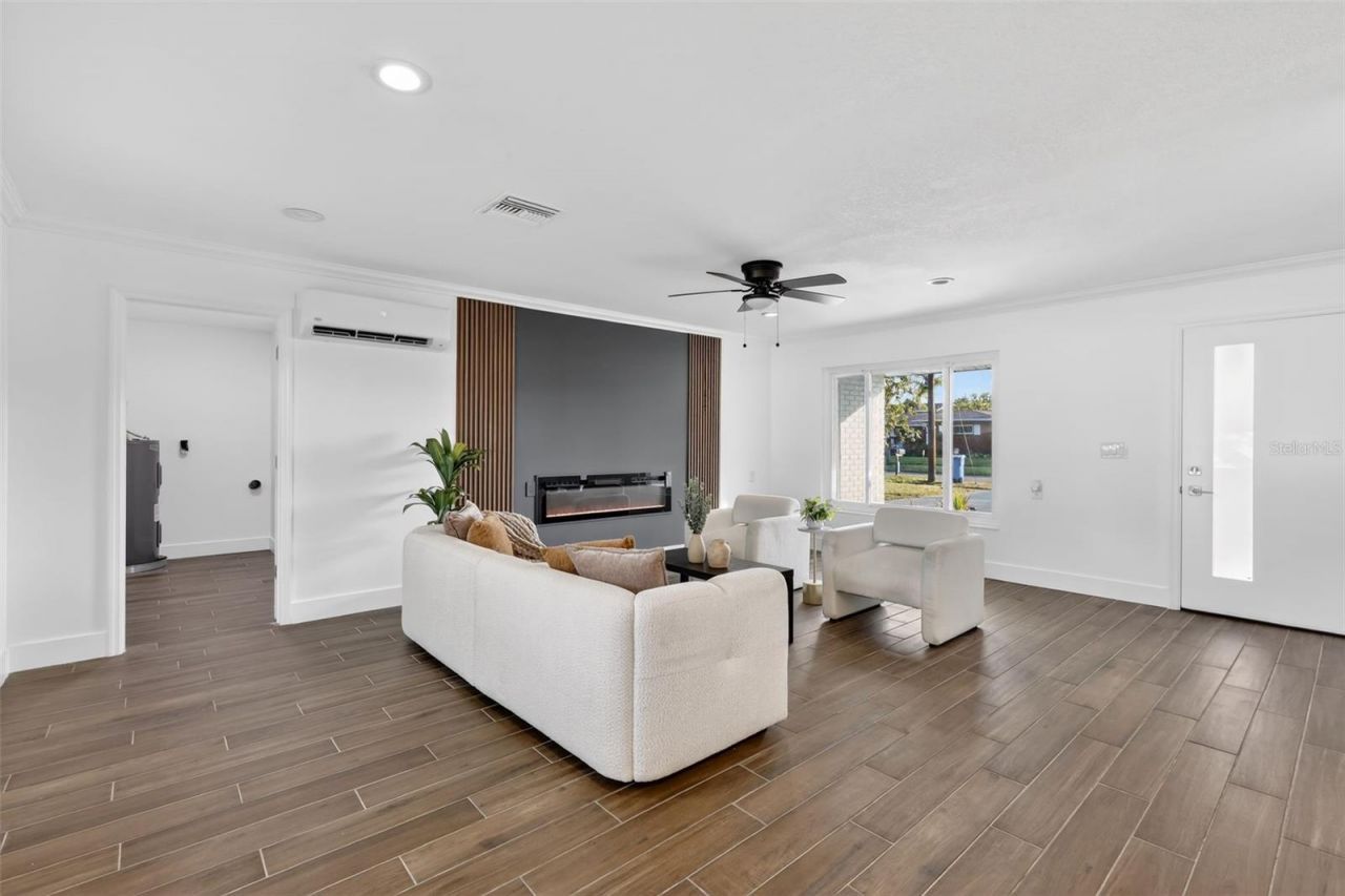 8317 Boxwood Drive, Tampa, FL 33615 Photo