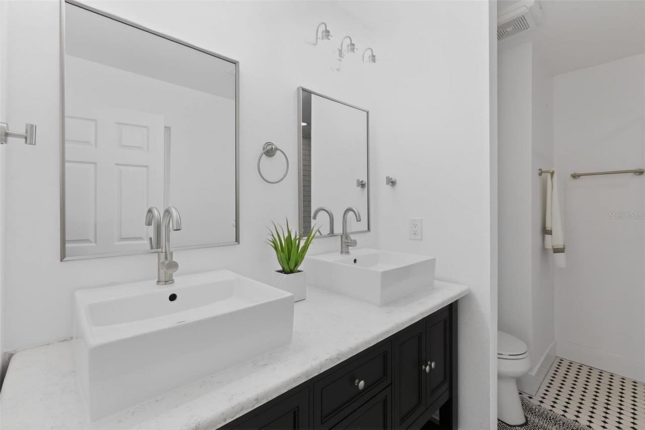 8317 Boxwood Drive, Tampa, FL 33615 Photo
