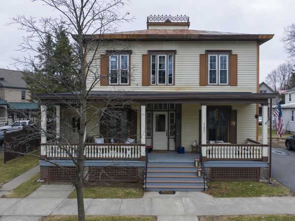 107 Lake Avenue, Saratoga Springs, NY 12866