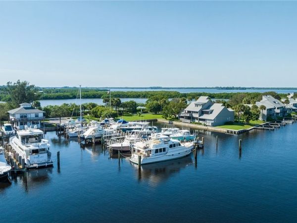 2130 Spyglass Lane, Unit 25, Vero Beach, FL 32963