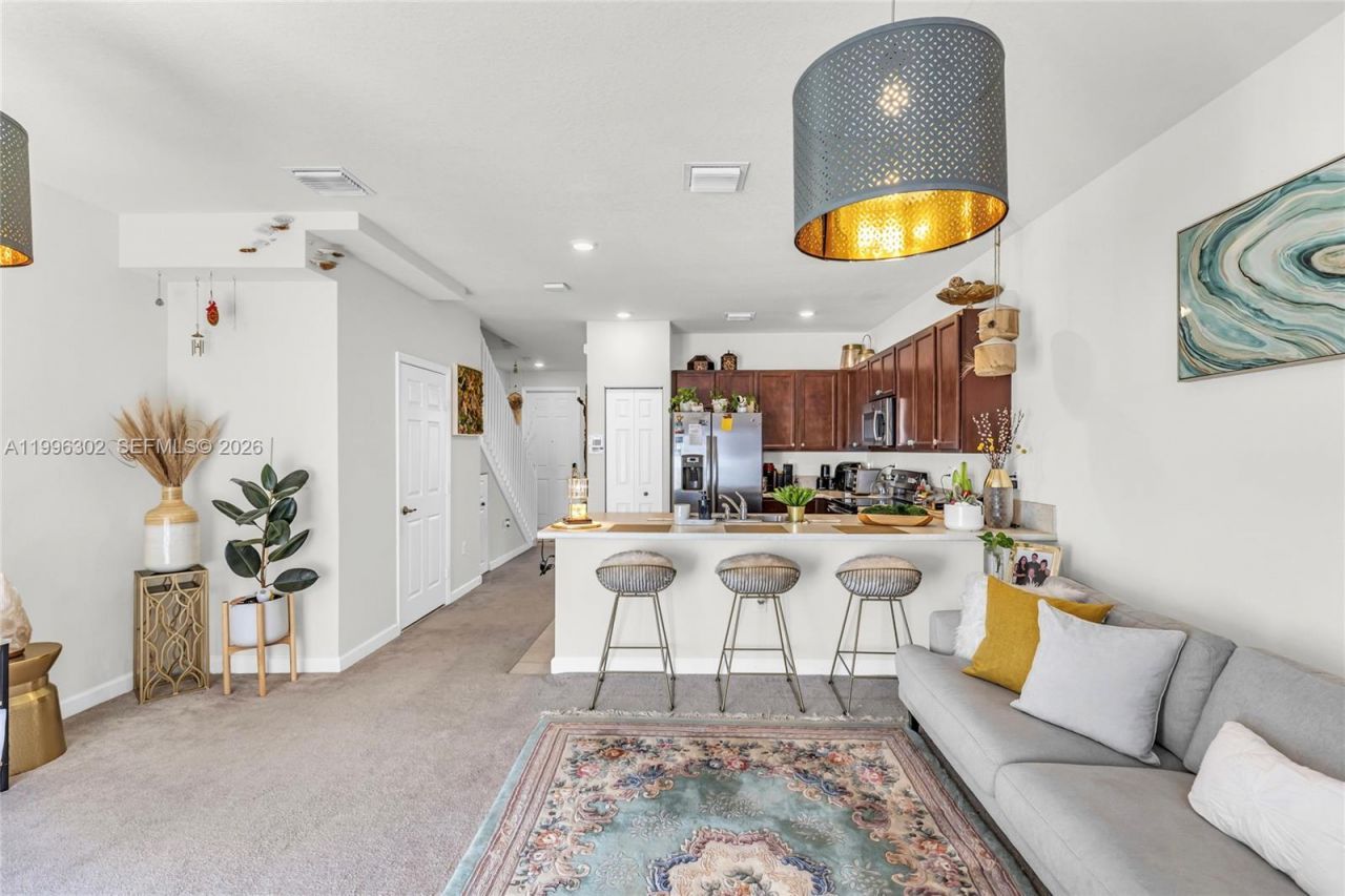 3392 W 105th Ter, Hialeah, FL 33018 Photo