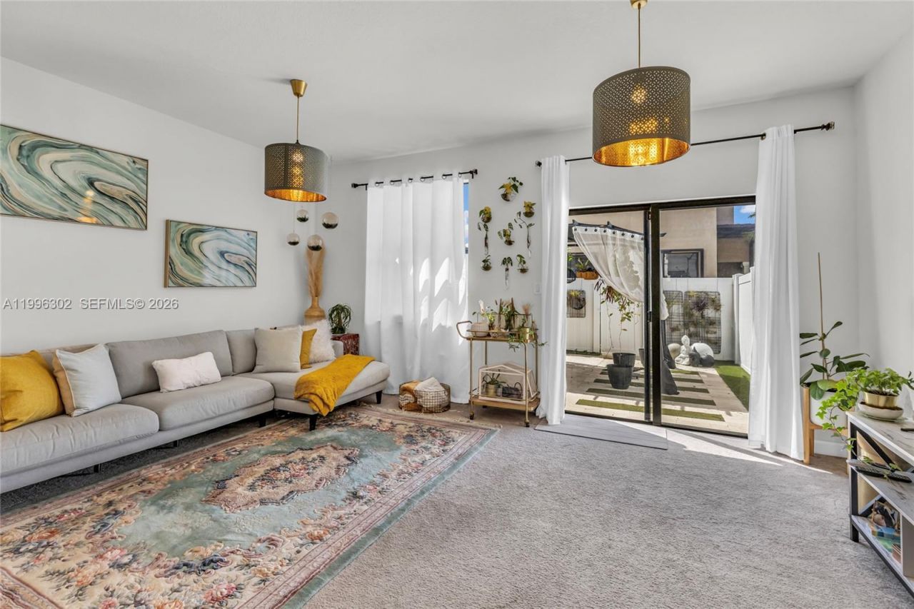 3392 W 105th Ter, Hialeah, FL 33018 Photo