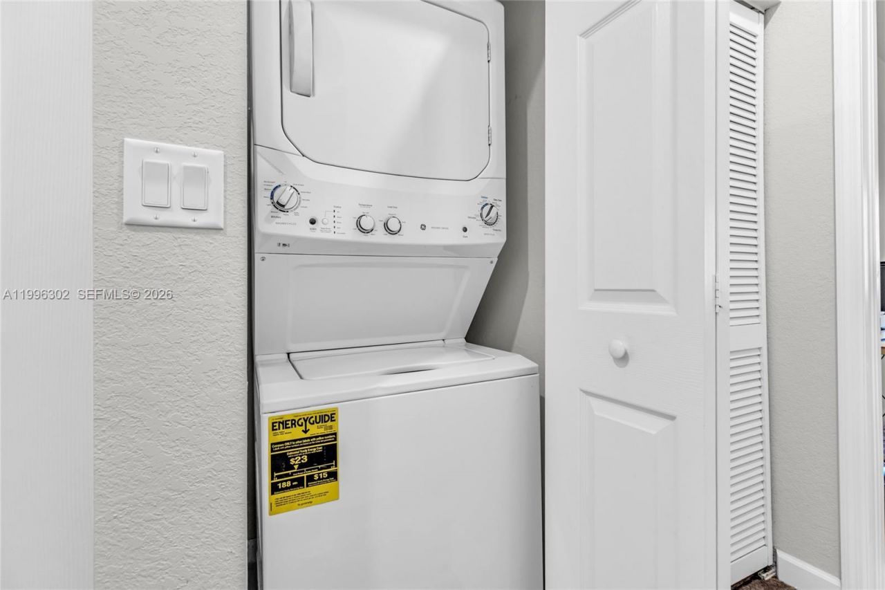 3392 W 105th Ter, Hialeah, FL 33018 Photo