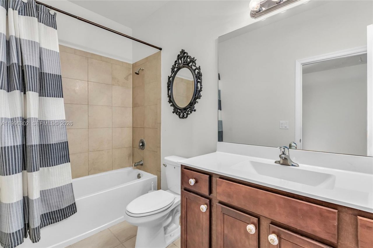 3392 W 105th Ter, Hialeah, FL 33018 Photo