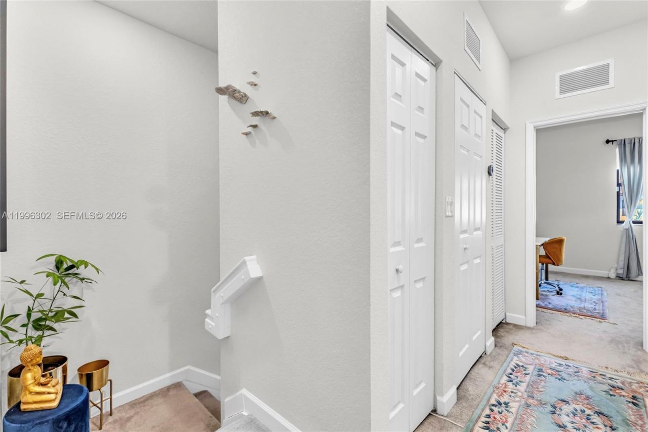 3392 W 105th Ter, Hialeah, FL 33018 Photo