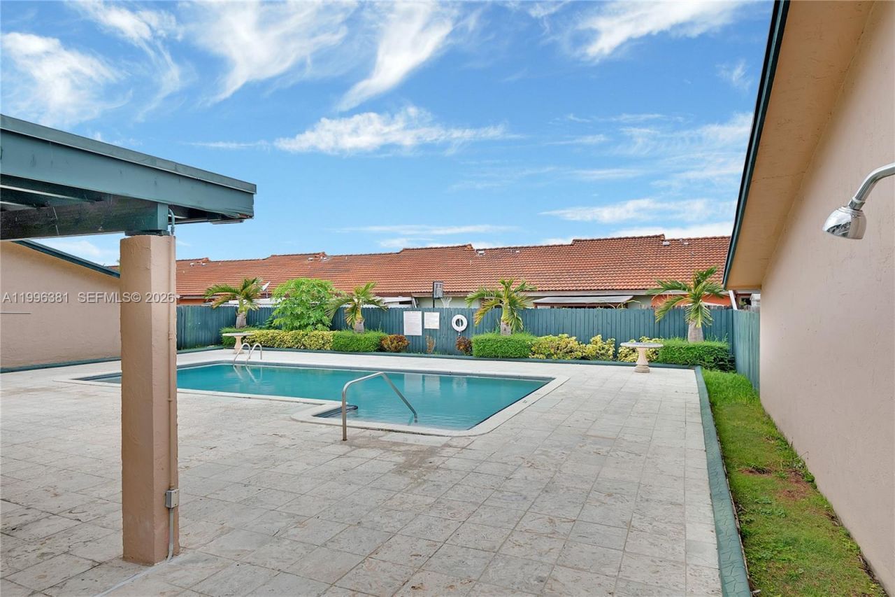 11426 NW 4th Ter, Unit 11426, Sweetwater, FL 33172 Photo