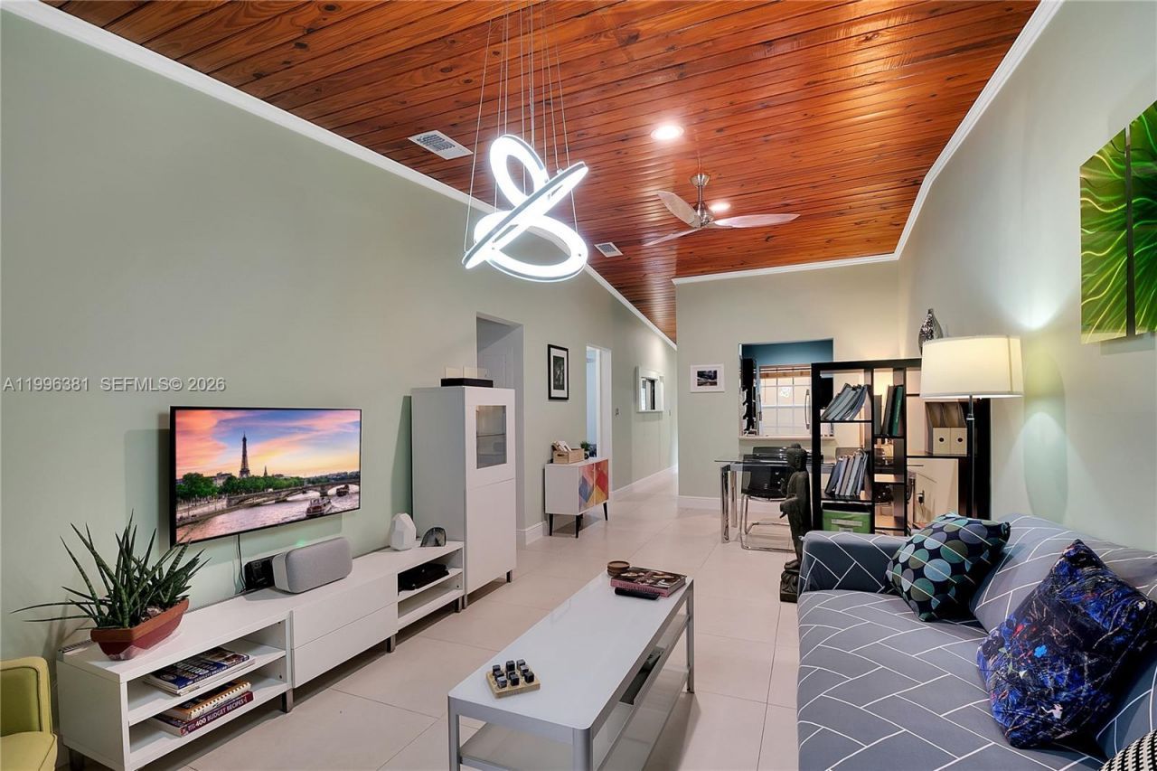 11426 NW 4th Ter, Unit 11426, Sweetwater, FL 33172 Photo