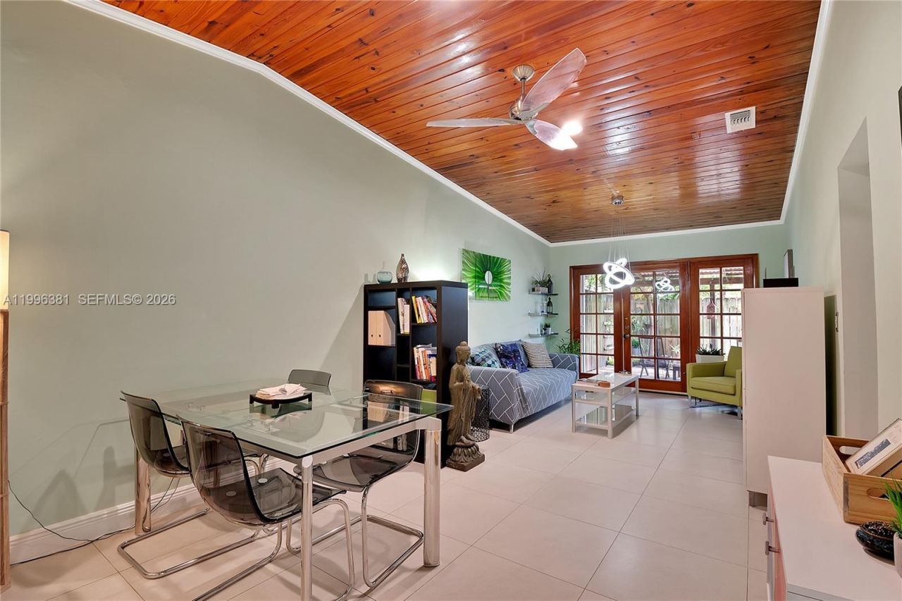 11426 NW 4th Ter, Unit 11426, Sweetwater, FL 33172 Photo