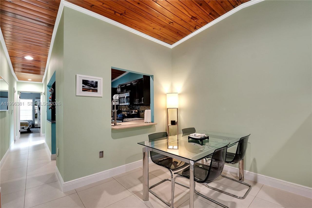 11426 NW 4th Ter, Unit 11426, Sweetwater, FL 33172 Photo