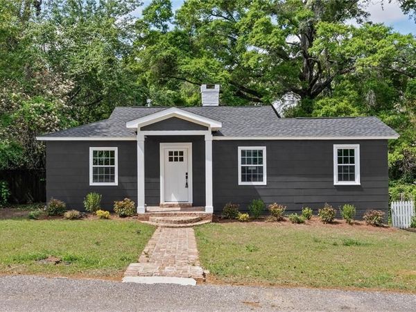 41 Hathaway Road W, Mobile, AL 36608