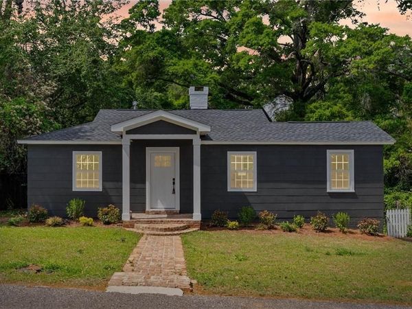 41 Hathaway Road W, Mobile, AL 36608