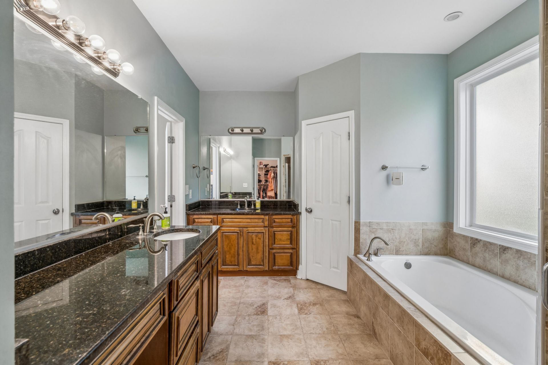 4207 Cottage Grove Court Photo 34