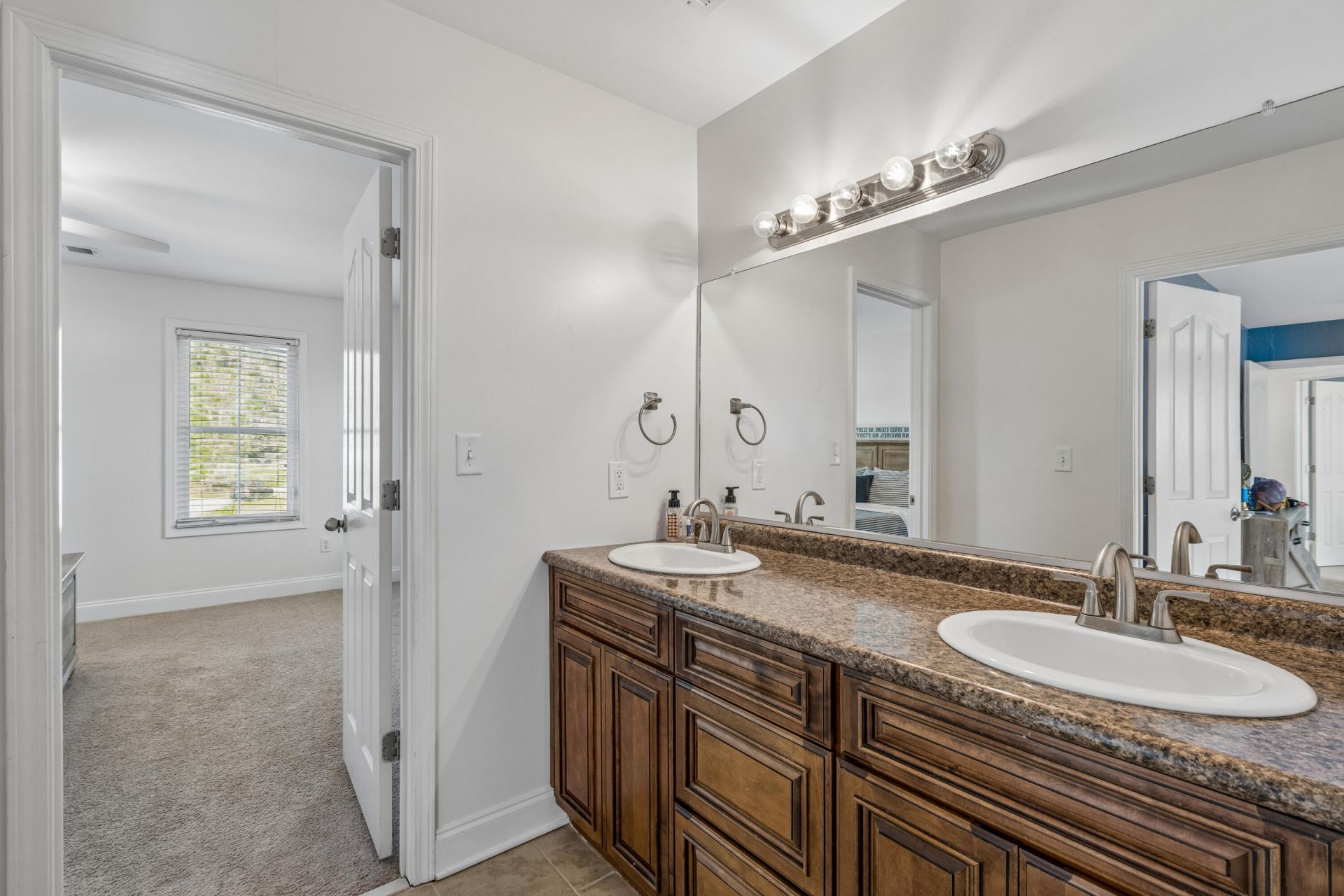 4207 Cottage Grove Court Photo 55