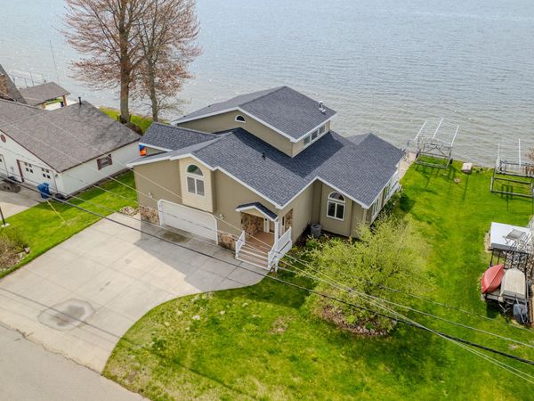 12739 E Houghton Lake Drive, Houghton Lake, MI 48629
