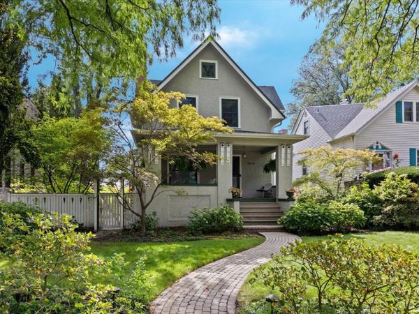 2019 W Greenleaf Avenue, Chicago, IL 60645