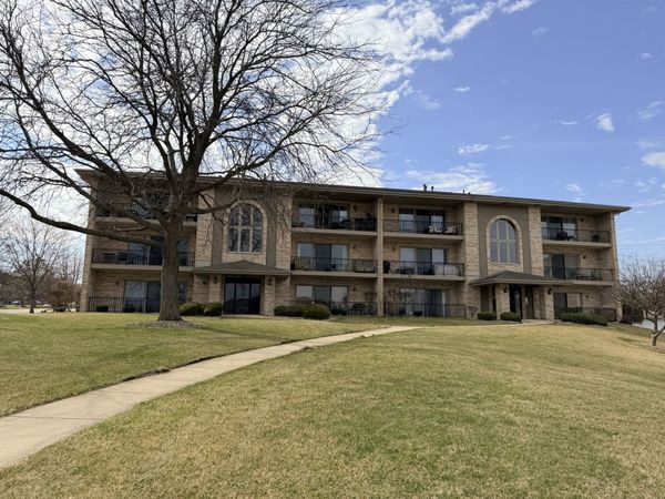 17828 Bernard Drive , Unit 1A, Orland Park, IL 60467