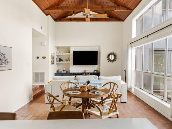 42 La Buena Vista DR, Wimberley, TX 78676