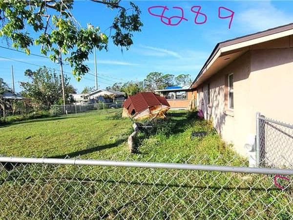 8289 Pelican RD, ENGLEWOOD, FL 34224