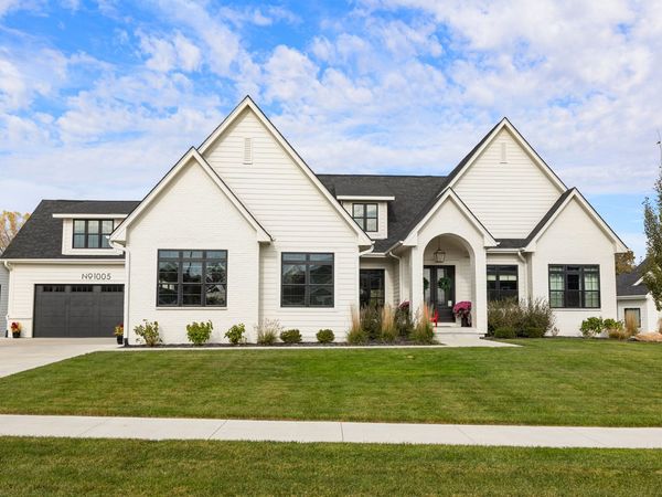 1005 W Aspen Ridge Circle, Polk City, IA 50226