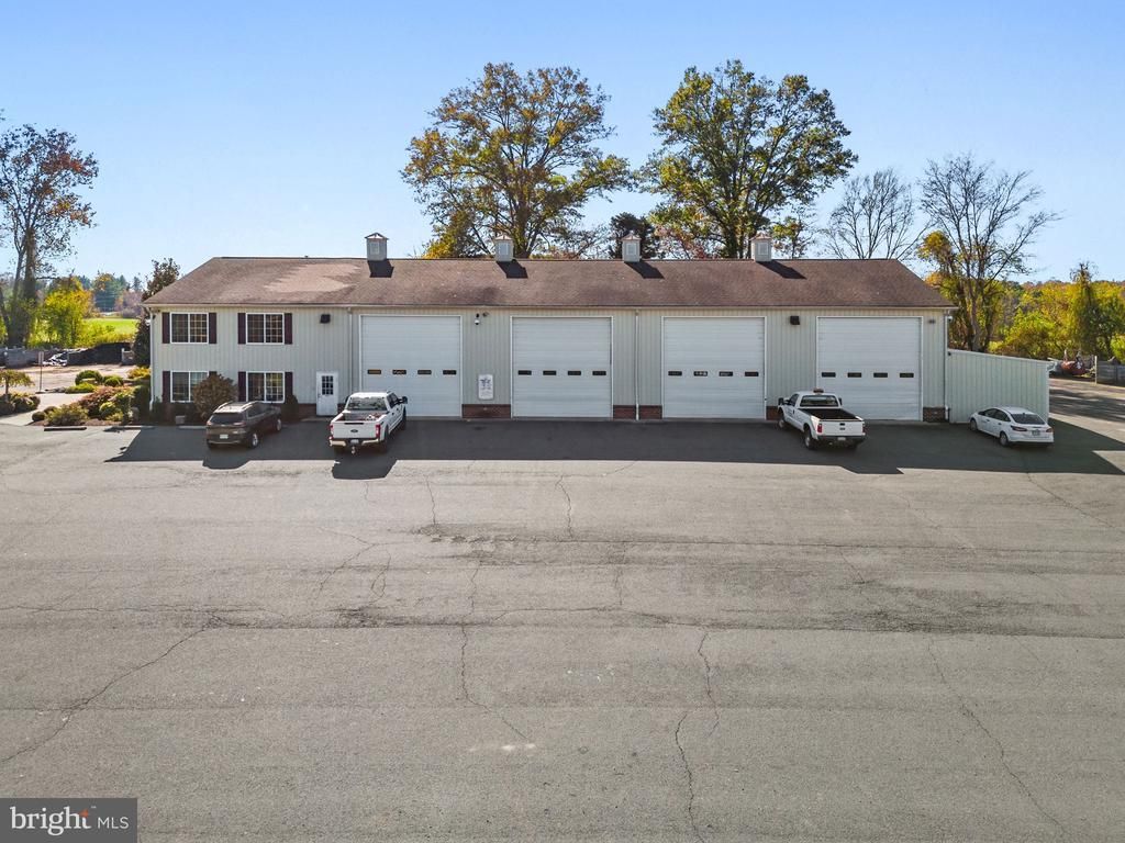 7185 Burke Lane, Warrenton, VA 20186 Main Photo