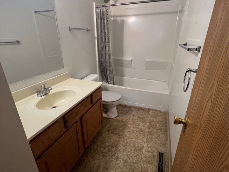 1296 Andrus Street , Akron, OH 44301 Photo 10