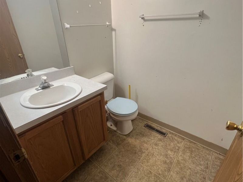 1296 Andrus Street , Akron, OH 44301 Photo 4