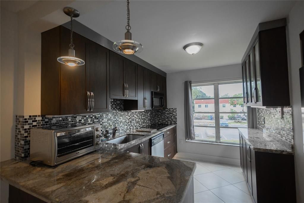 4152 Inverrary Drive, Unit 202, Lauderhill, FL 33319 Photo