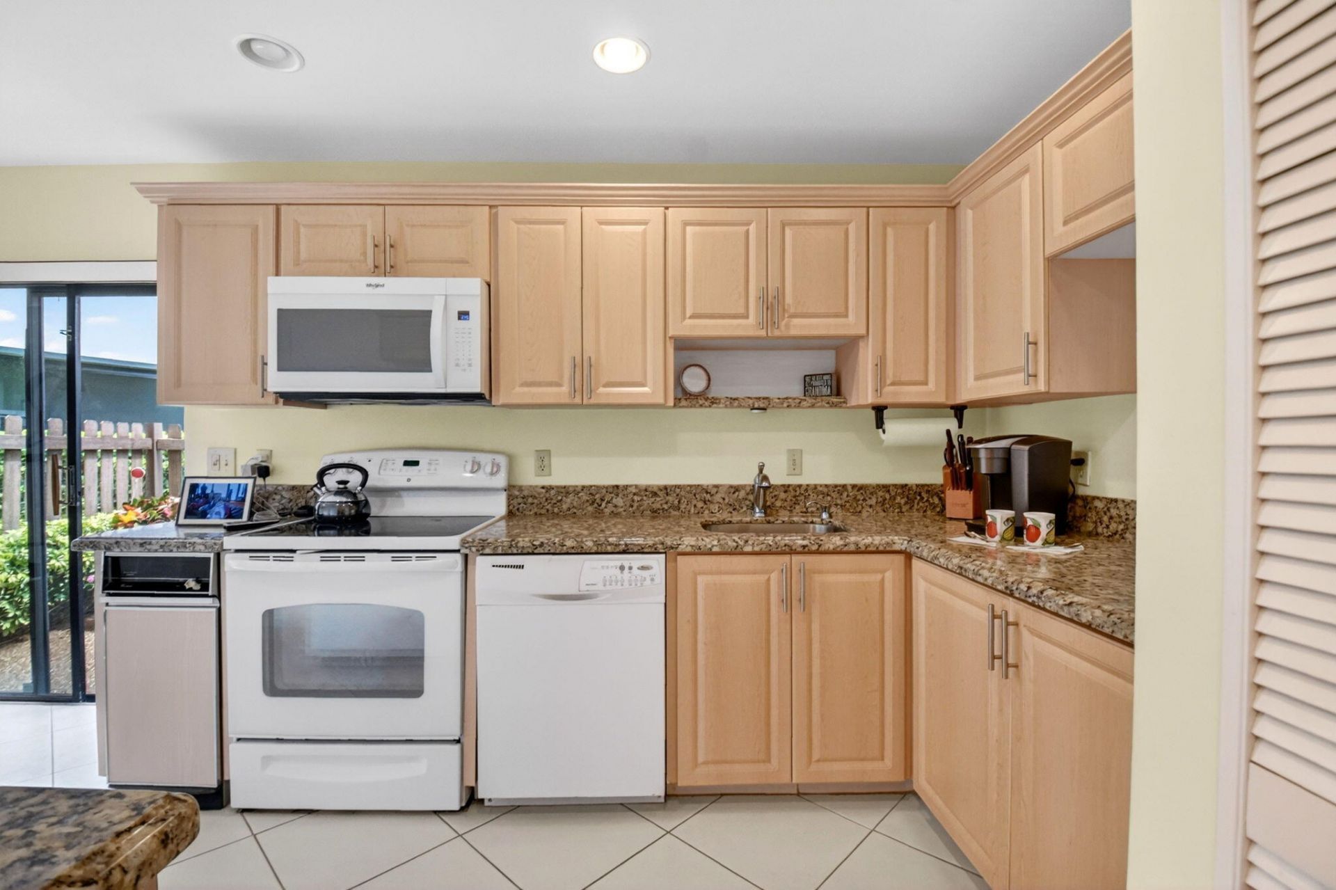 10 Southport Lane, Unit A, Boynton Beach, FL 33436 Photo