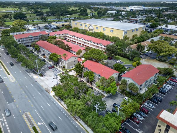 2501 NE 14th Street, Unit 301, Pompano Beach, FL 33062