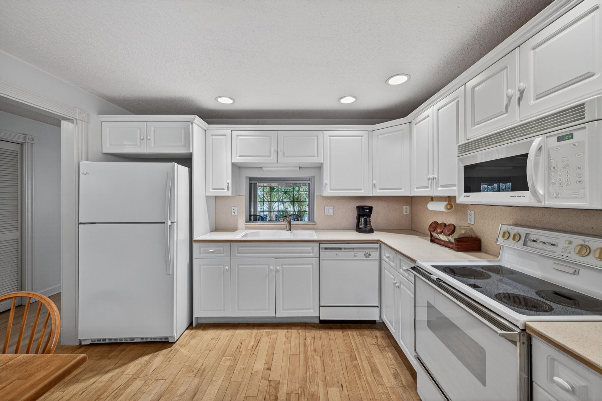 2501 NE 14th Street, Unit 301, Pompano Beach, FL 33062 Photo