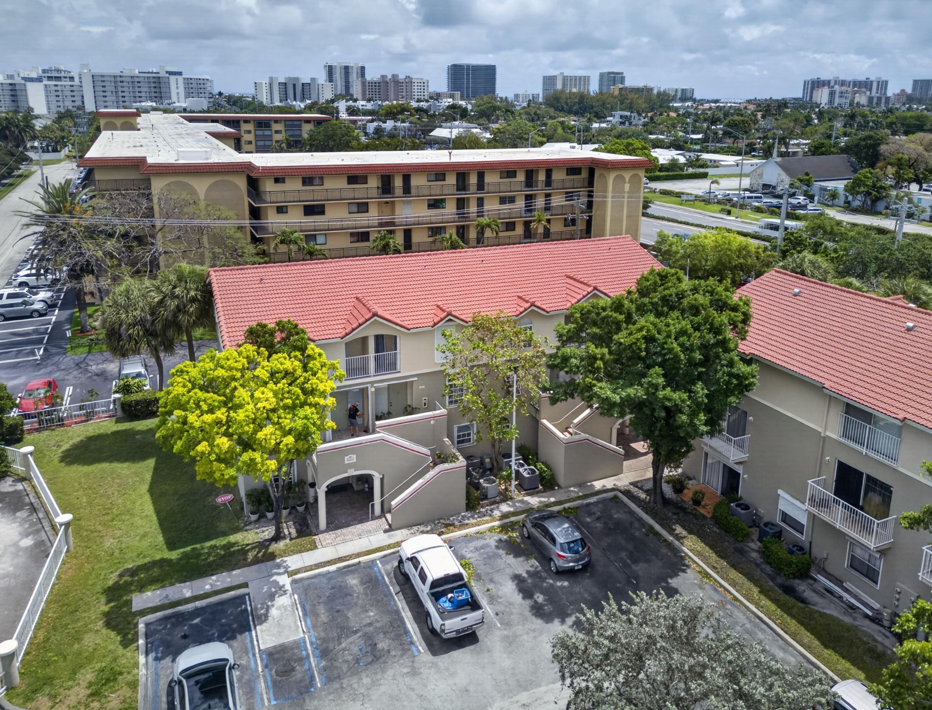 2501 NE 14th Street, Unit 301, Pompano Beach, FL 33062 Photo