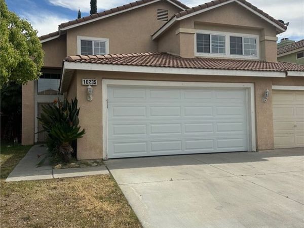 10235 Basalt, Mentone, CA 92359