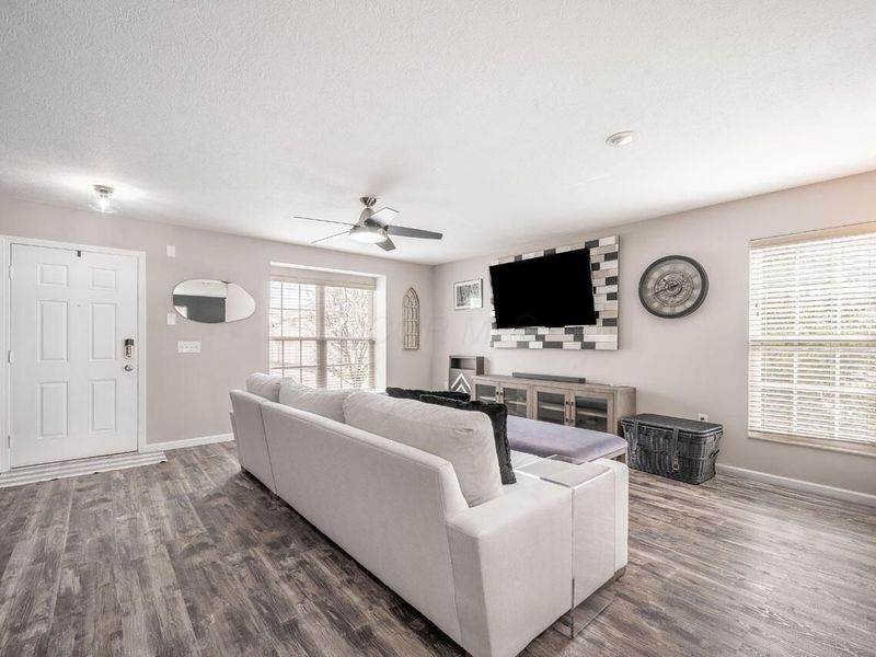 6353 Needletail Road , Unit 24, Columbus, OH 43230 Photo 5