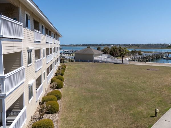 650 Cedar Point Boulevard, Unit B14, Cedar Point, NC 28584