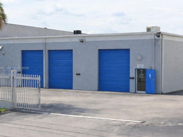 7215 NW 41st St , Unit B & C, Miami, FL 33166