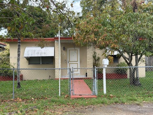 6371 SW 34th St , Miami, FL 33155
