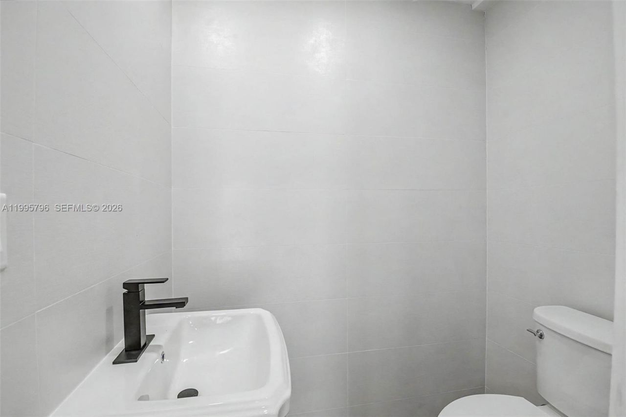 17050 SW 83rd Ave , Palmetto Bay, FL 33157 Photo